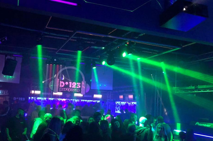 d123